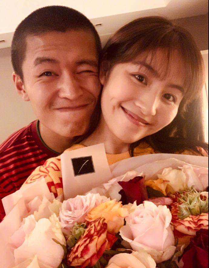 宁桓宇夫妻合照