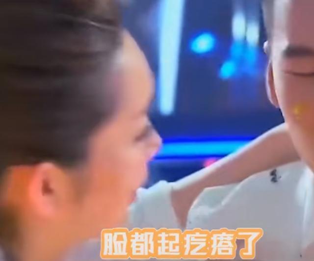 郭麒麟被迫用芥末刷牙,秦海璐发怒质问节目组:你在家试过吗