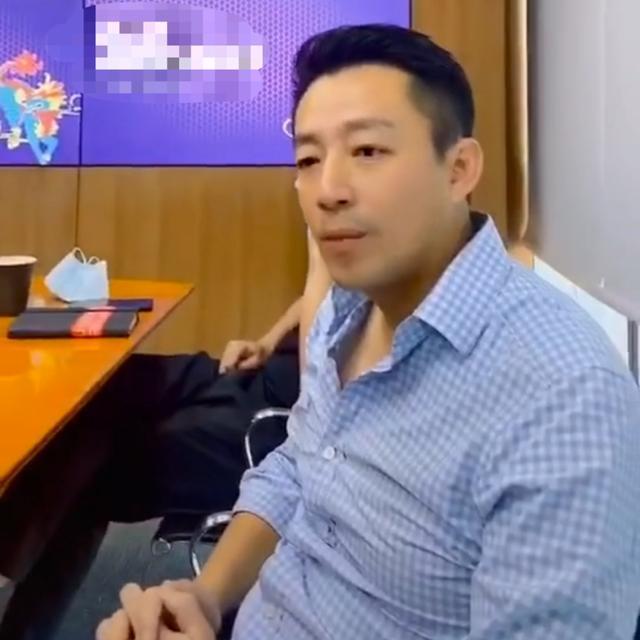 汪小菲和母亲罕同框,张兰自曝见儿子要叫“汪总”