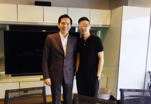 笑出屏幕！郭碧婷被曝产女后向太夫妇首露面 网友名字就叫：向国庆 向中秋