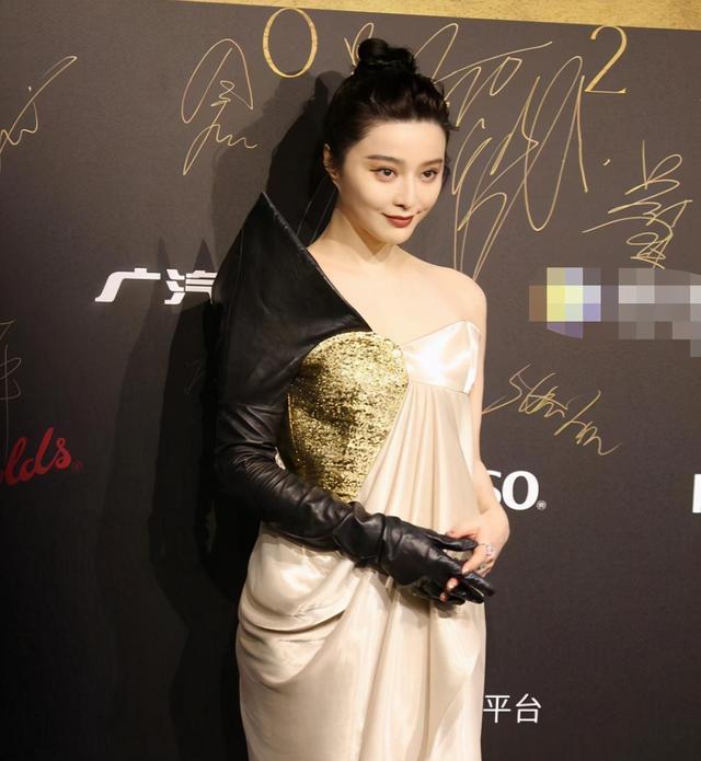 网友脑补精彩内心大戏 姚晨与范冰冰同框颜值遭碾压