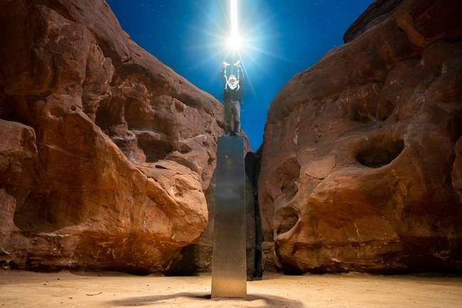 30monolith1-superJumbo-v3.jpg