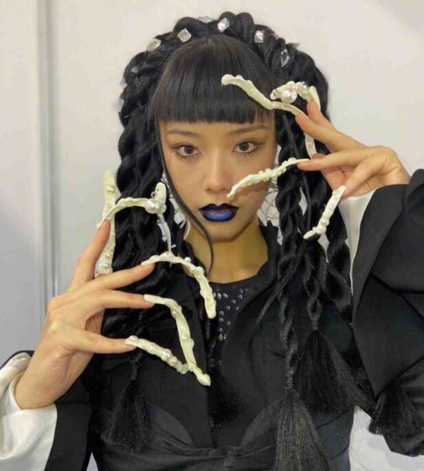 又黑又丑？歌手朱婧汐回应容貌羞辱，具体说了什么？