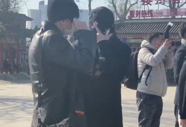 43岁赵英俊追悼会在京举办 众明星好友现身送赵英俊最后一程