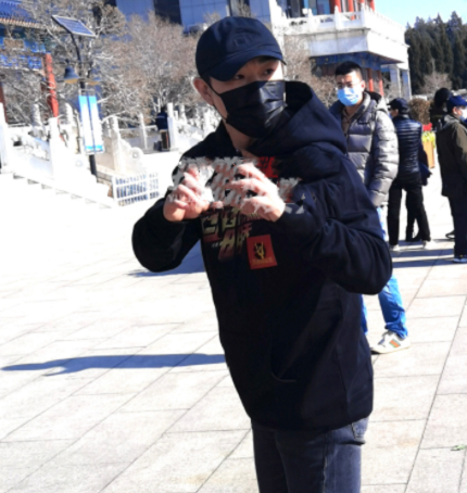 43岁赵英俊追悼会在京举办 众明星好友现身送赵英俊最后一程