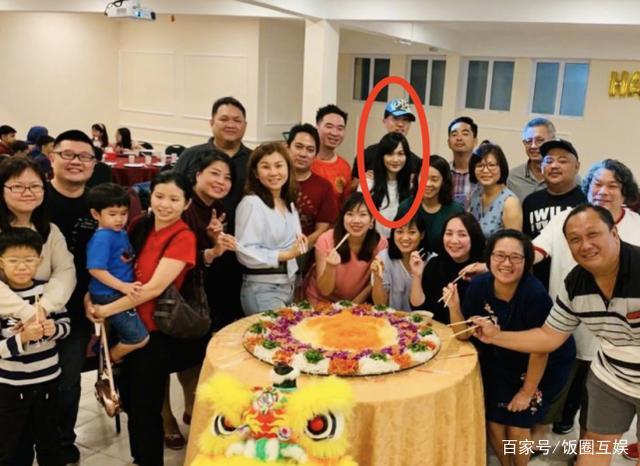 扎心了!吴尊和同学合照像两辈人【对比图】