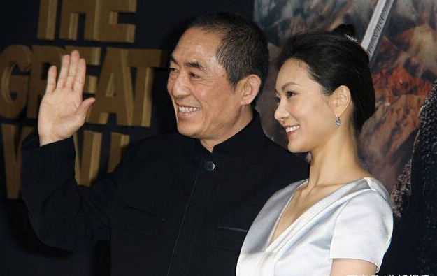 陈婷晒全家福庆张艺谋71岁大寿!娇俏甜笑颜值高,三儿女更像爸