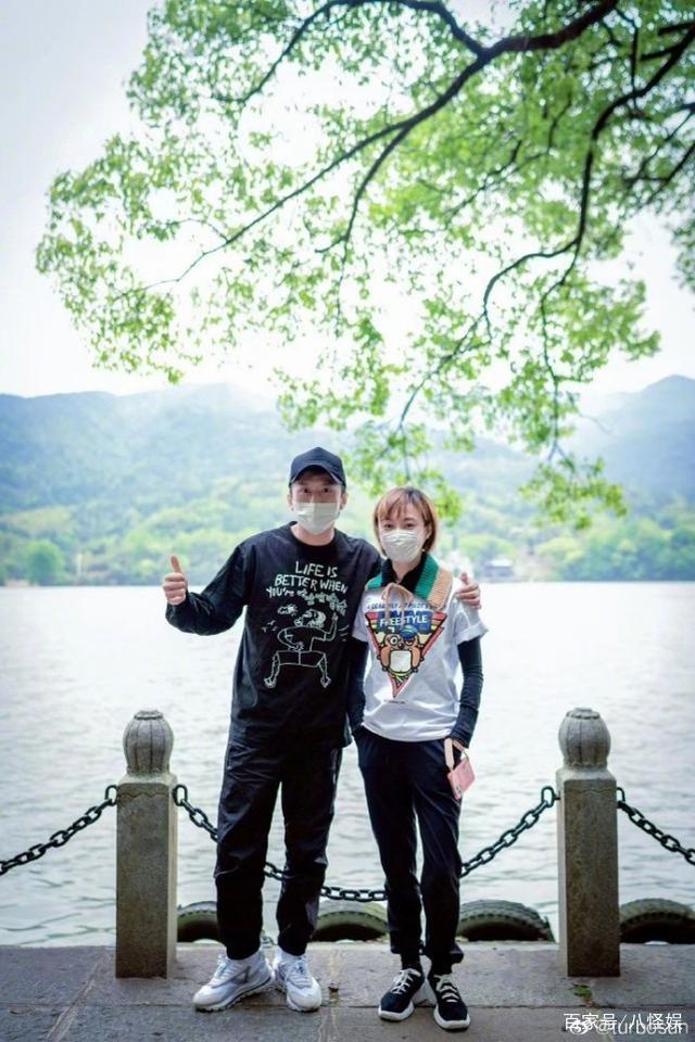 邓超慌了!邓超看见孙俪的针灸模型问逃不逃,是你你逃不逃?