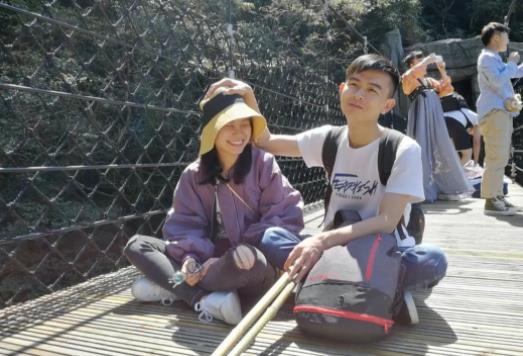 湖南小伙捐髓救人，意外收获爱情！网友：饿着进来，撑着出去
