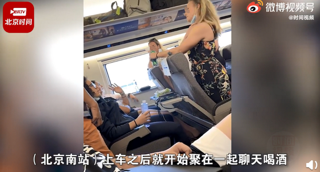 官方回应多名外国人高铁上不戴口罩说了什么？现场发生了什么？