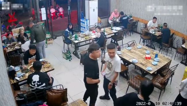 成龙发声唐山事件:要气死了痛心围观男性无动于衷