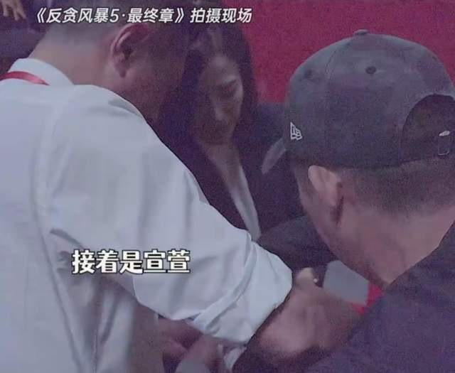 51岁古天乐被偶遇 五官帅气28年没变化
