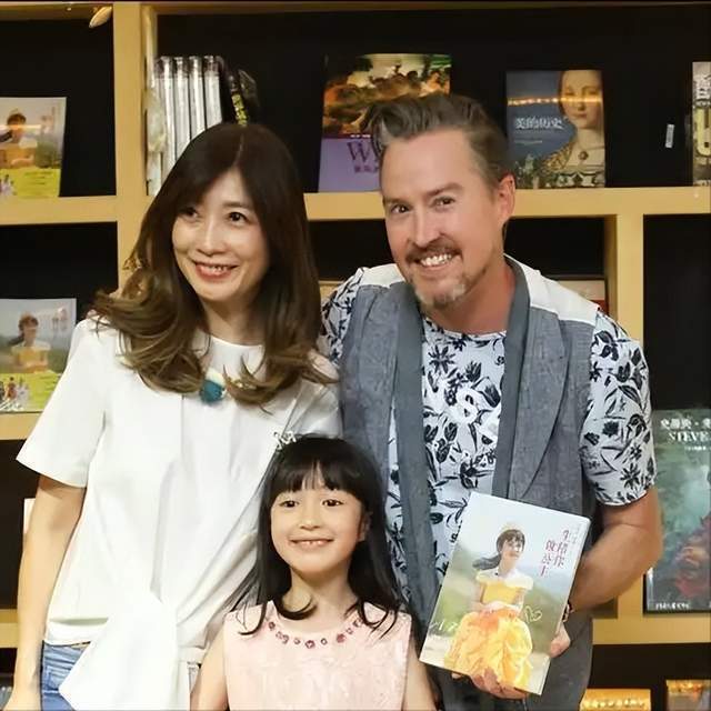 黄嘉千透露和夏克立经常争吵 还曾离家跪地痛哭