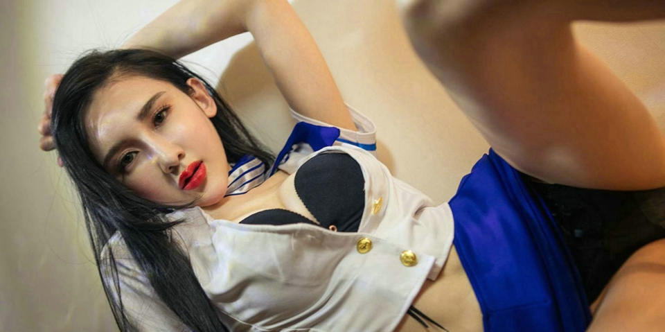 妖娆美女阿依努尔瓦娅空姐制服丰满胸部