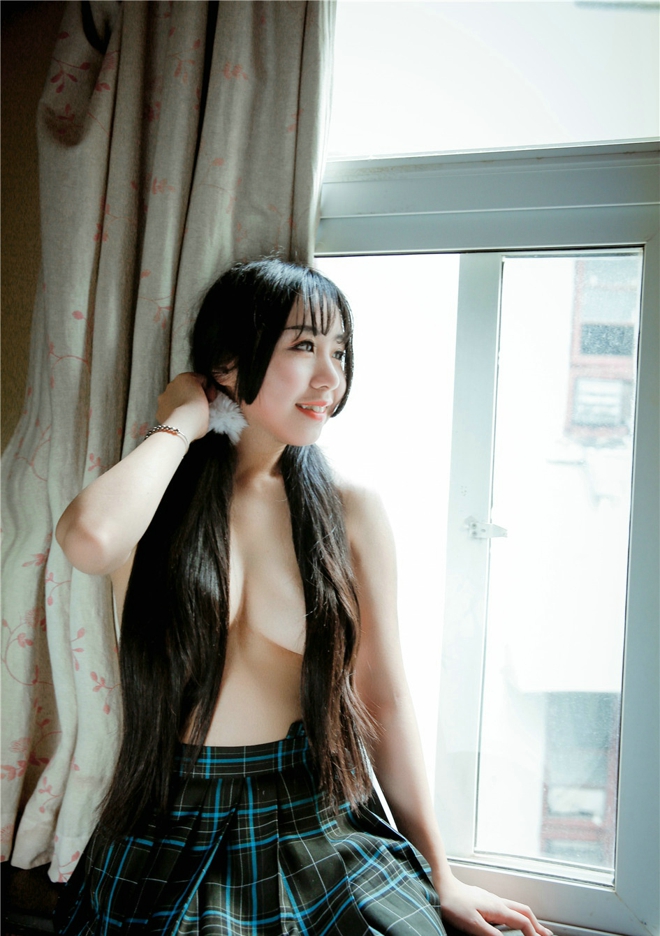性感娇媚可爱丰满的女友v菜大尺度私房美乳诱惑私房写真