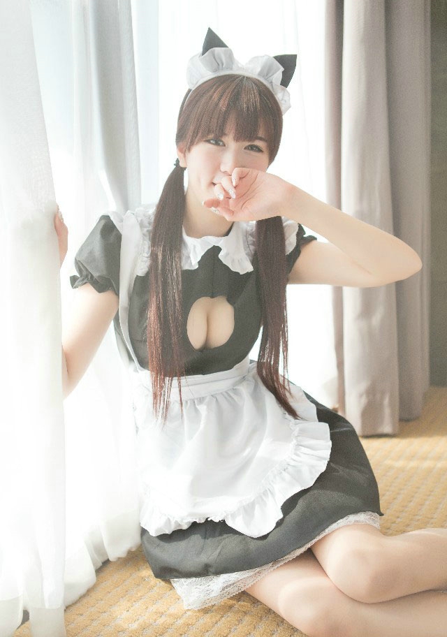 90后甜美少女女仆丰满爆乳装迷人写真