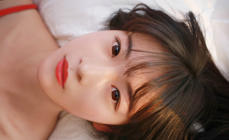 私房尤物红唇美艳性感撩人