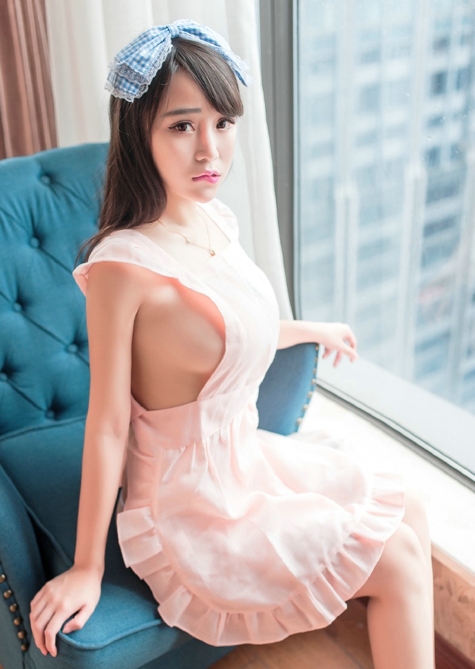 白嫩私房的性感厨娘嫩暖甜美气质动人
