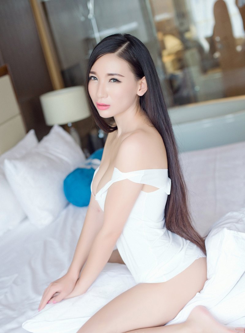 勾人美女赵颖娇艳欲滴性感私房照