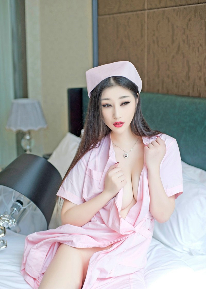 护士制服女神妲己Toxic真空大奶妖媚写真