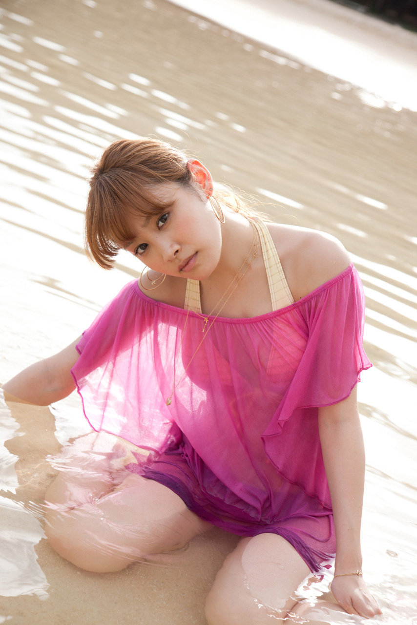 性感美女薄莎比基尼湿身靓丽诱惑写真
