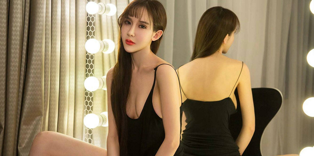 美艳娇娃阿依努尔瓦娅性感旗袍内衣睡裙诱人写真