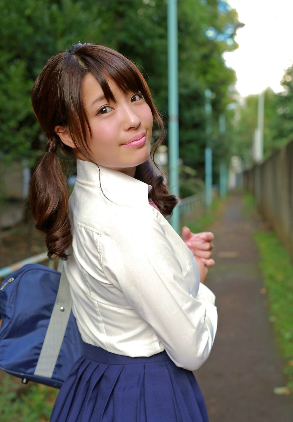 性感巨乳美女风韵美腿翘臀诱惑写真