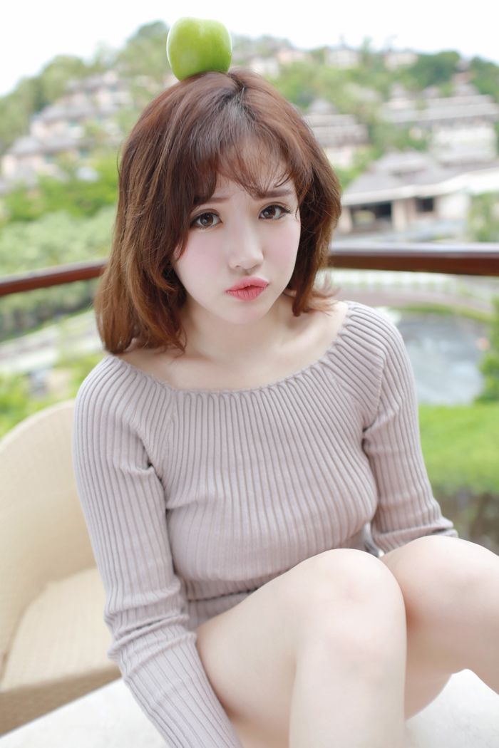 童颜巨乳徐cake性感美乳诱人写真