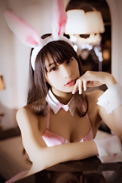 日系性感女神川崎绫比基尼诱惑写真