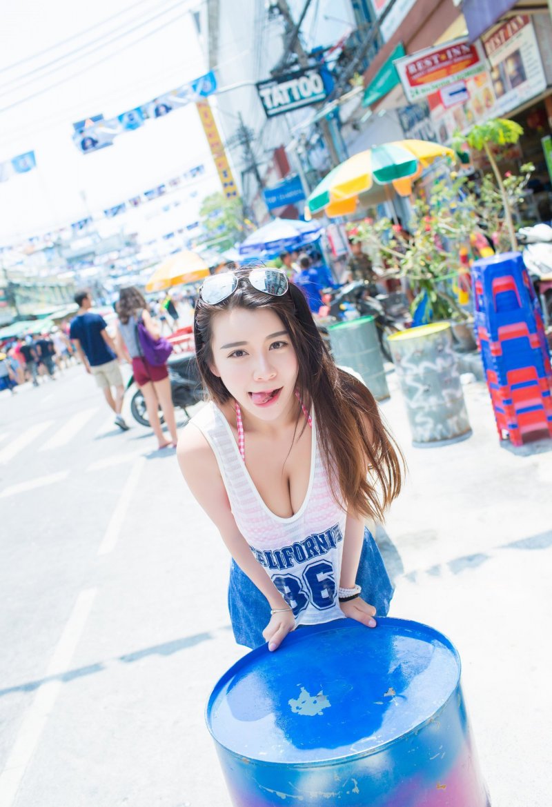 性感迷人美女嘉宝贝儿清新旅拍丰满魅力写真