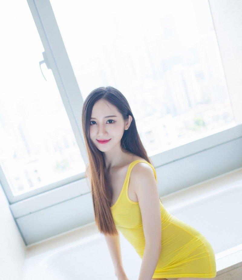 美女模特SISY思黄色泳装性感私房诱惑写真