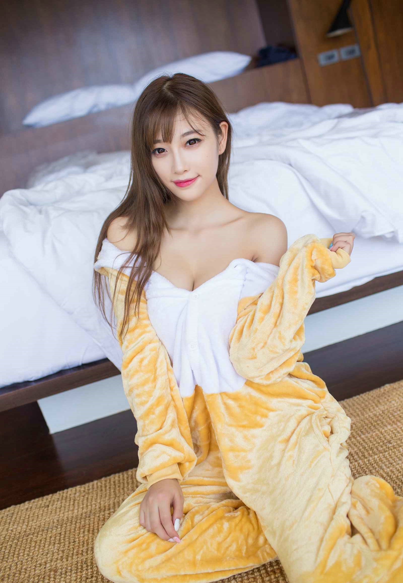 私房少女小甜心CC旗袍美胸苏梅岛极致诱惑