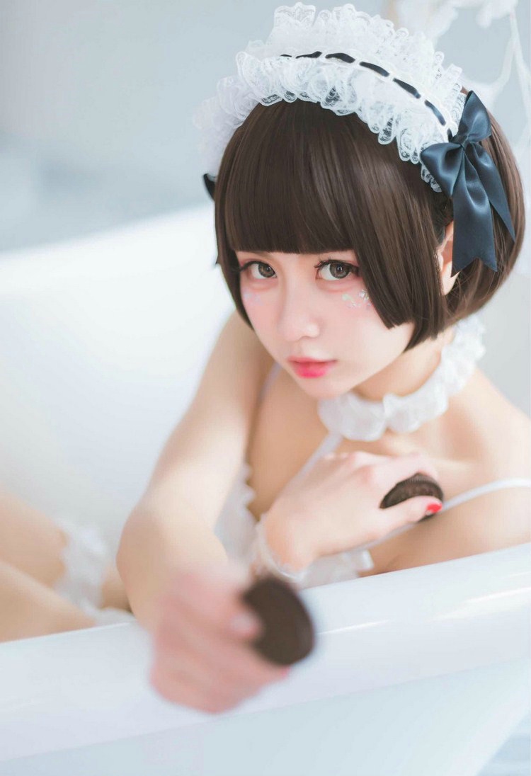 粉嫩娇媚小女仆美女私房性感真人秀