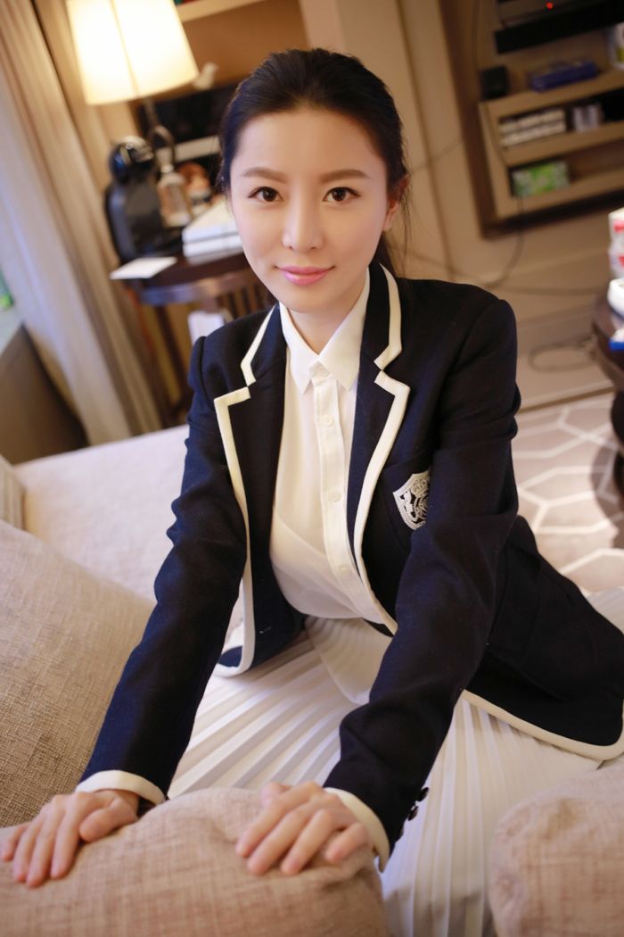 性感女神慕羽茜私房制服写真内衣诱惑