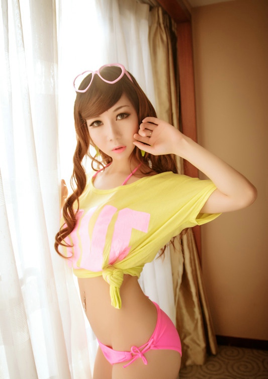 清纯美女私房比基尼写真性感迷人