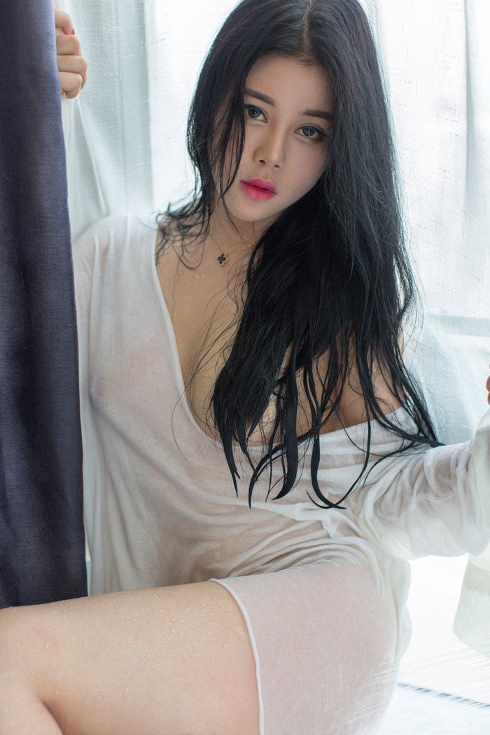 性感美女叶佳颐情趣内衣写真火辣诱人