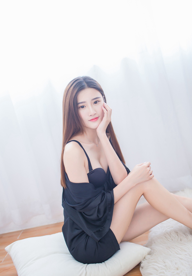 丰满女神格格污巫人美气质酥胸香肩美艳绝伦
