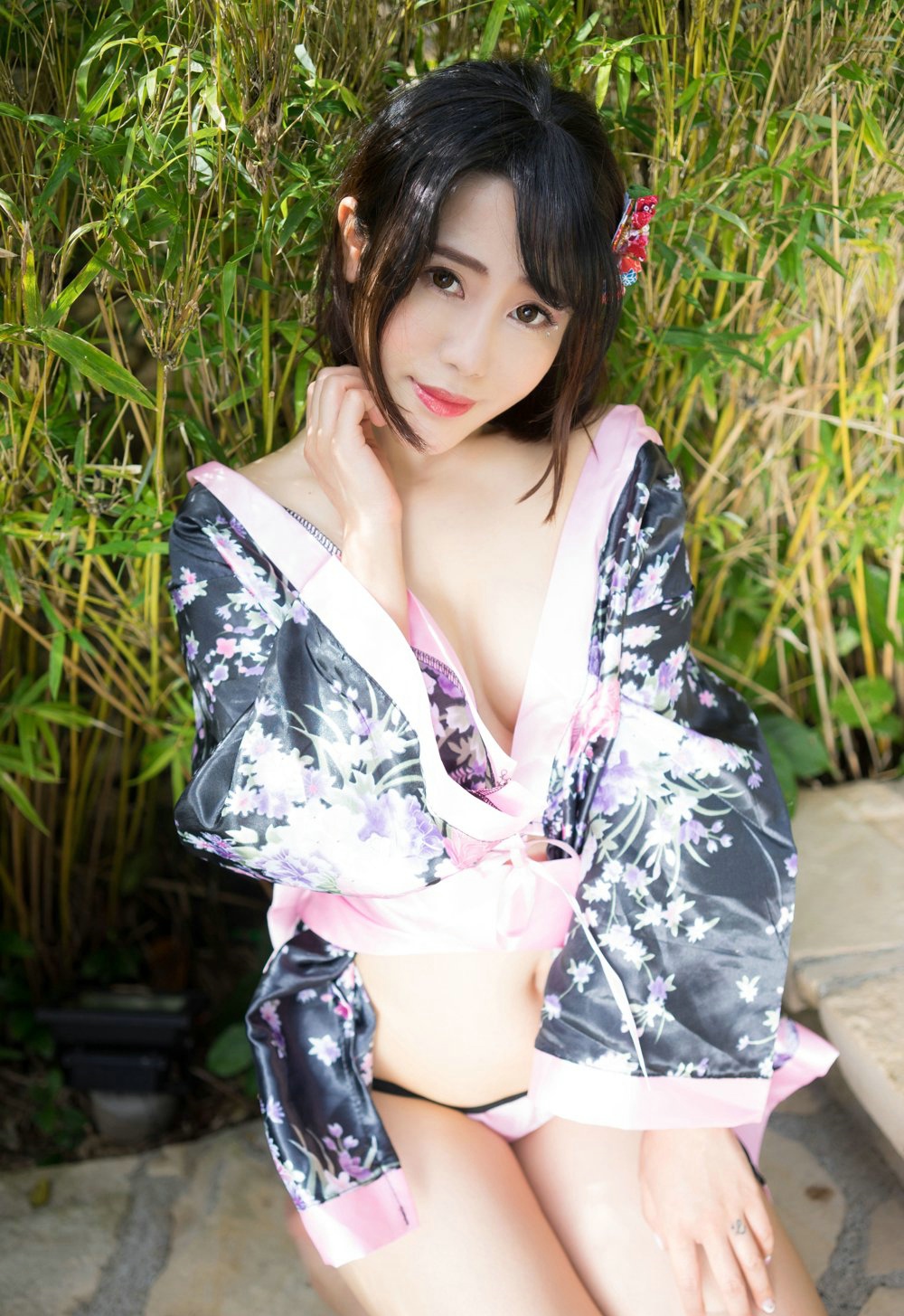 和服浴衣美女兜豆靓Youlina性感诱惑写真图片