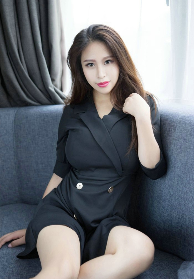 娇艳性感巨乳模特九儿火爆身材诱惑销魂撩人写真