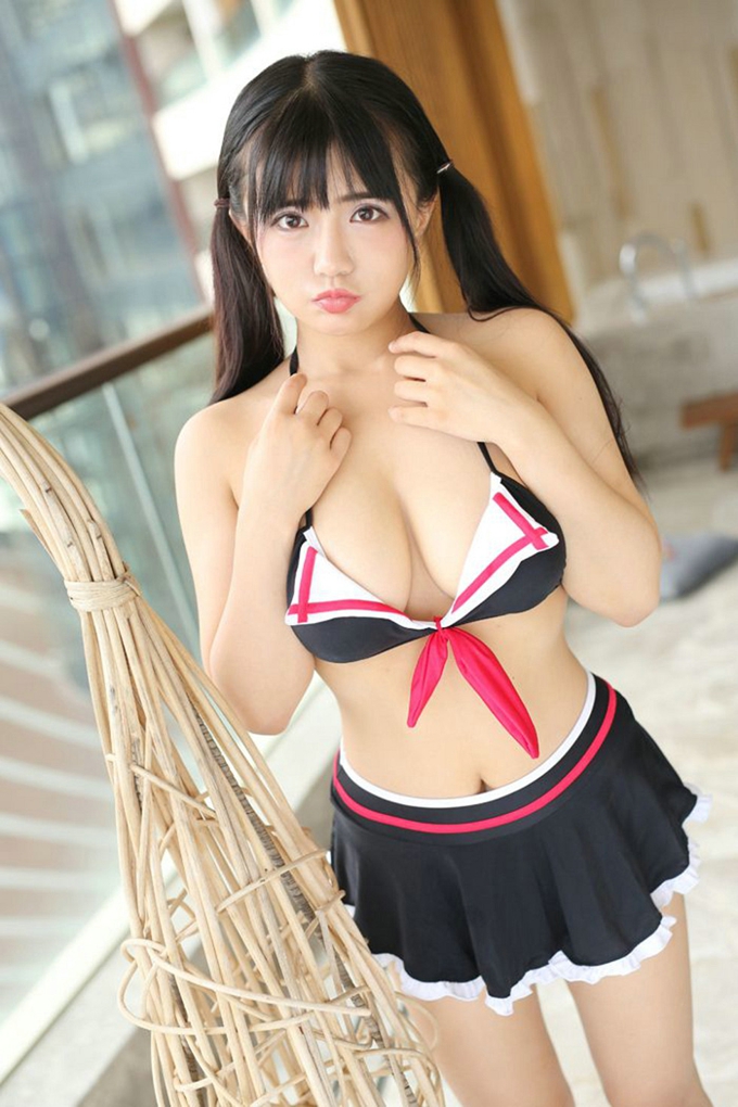 新人嫩模阿乖Kiddo三亚旅拍性感比基尼爆乳诱惑写真