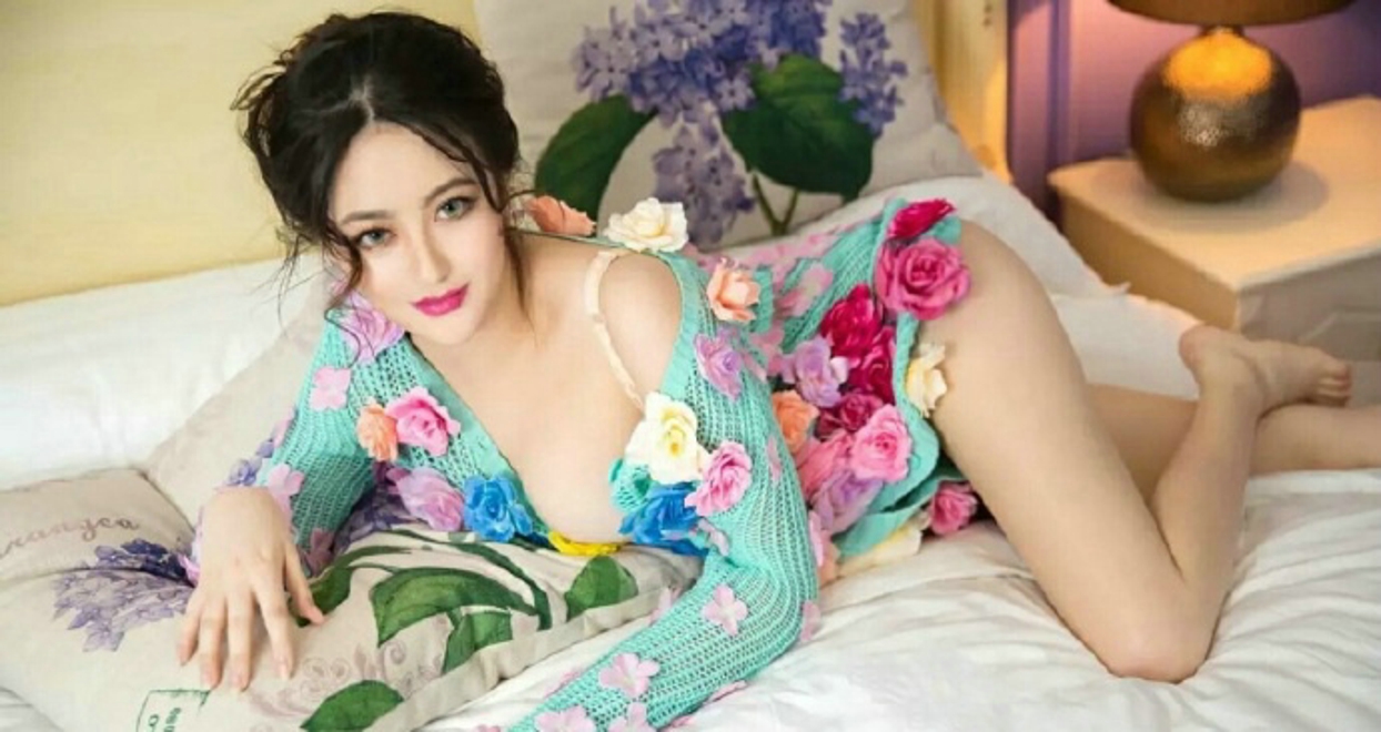心花怒放性感尤物依蔓私房娇媚妖娆诱惑写真