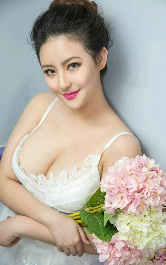 心花怒放性感尤物依蔓私房娇媚妖娆诱惑写真