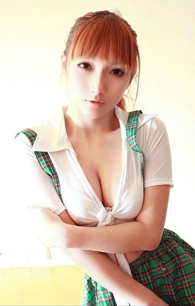 童颜巨乳气质女神刘诗涵私房性感写真