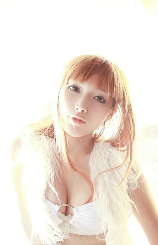 童颜巨乳气质女神刘诗涵私房性感写真