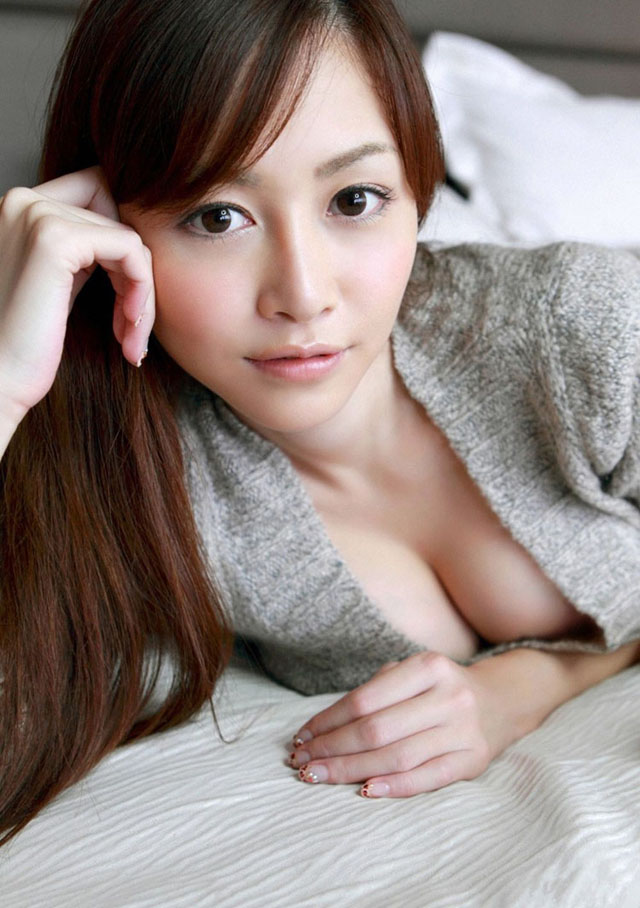 丰满熟女性感妖娆内衣诱惑私房写真