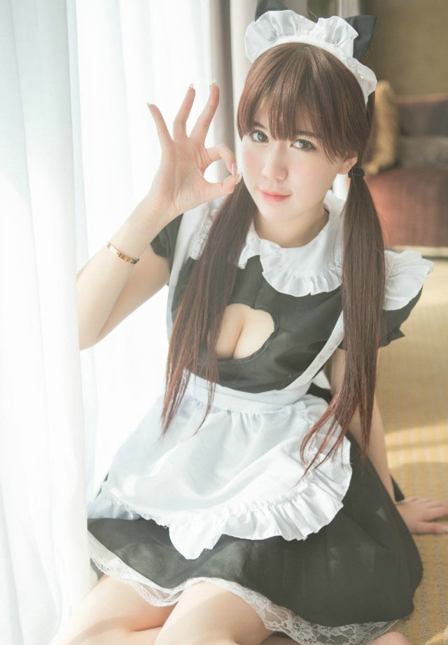 90后甜美少女女仆丰满爆乳装迷人写真