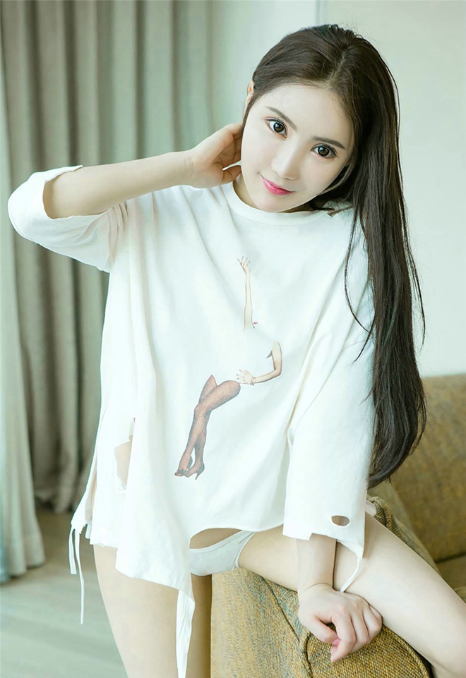 清纯娇巧美女爆乳销魂诱惑撩人写真