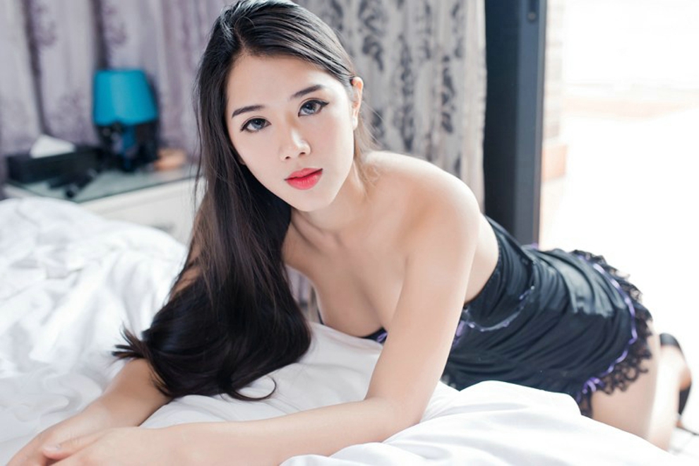 性感少妇桃瓣儿翘高美臀诱惑私房爆乳娇艳妖娆写真