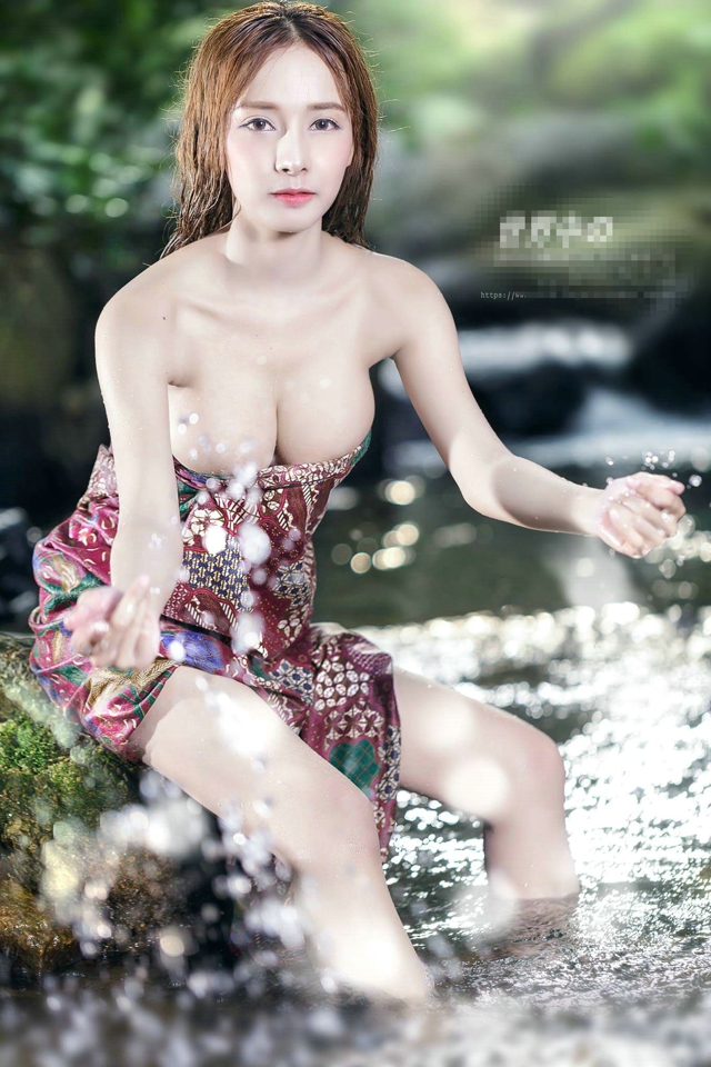 Djbarbie Mozz打碟美女dj性感养眼魅惑写真图片