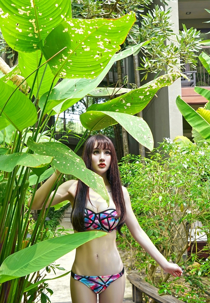 丛林系列爆乳精灵Cheryl青树诱惑迷人气质性感勾魂写真